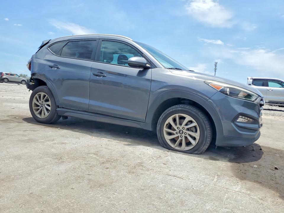 2016 Hyundai VIN KM8J33A49GU076216 COPART salvage auction — REAR END, Fl - Cert Of Title Slvg Rebuildable, sold $2,350 on 2026-07-13 (photo 4)