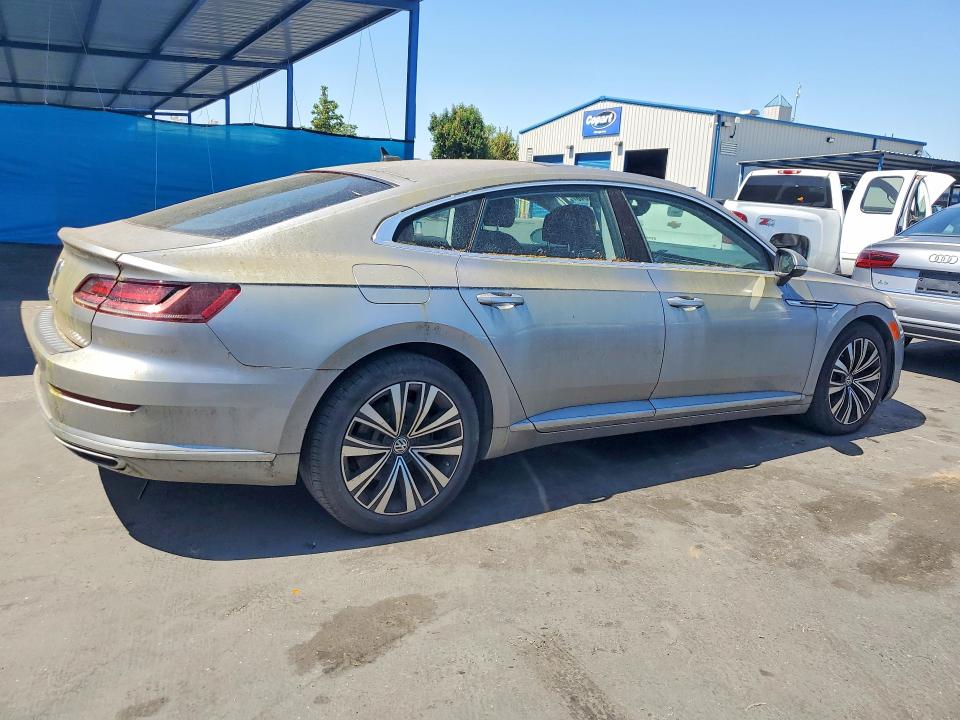 2019 Volkswagen VIN WVWCR7AN6KE024976 COPART salvage auction — MINOR DENT/SCRATCHES, CA - DIS/DLR/EXP ONLY CLEAN TITLE, sold $7,600 on 2026-07-28 (photo 3)