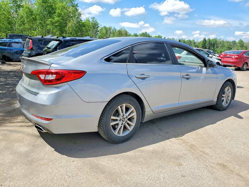 2017 Hyundai VIN 5NPE24AF8HH459981 COPART salvage auction — MINOR DENT/SCRATCHES, On - Permit No Brand - Unfit, sold $2,450 on 2026-07-03 (photo 3)