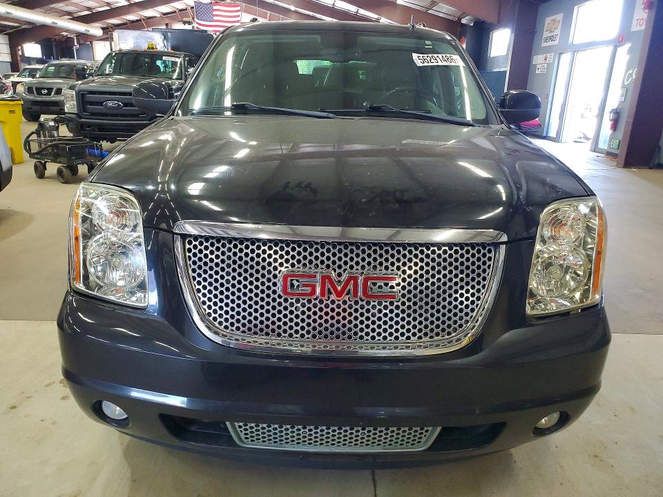2011 Gmc Yukon xl VIN 1GKS2MEF6BR274166 COPART salvage auction — MINOR DENT/SCRATCHES, Nh - Certificate Of Title, sold $1,900 on 2026-07-03 (photo 5)