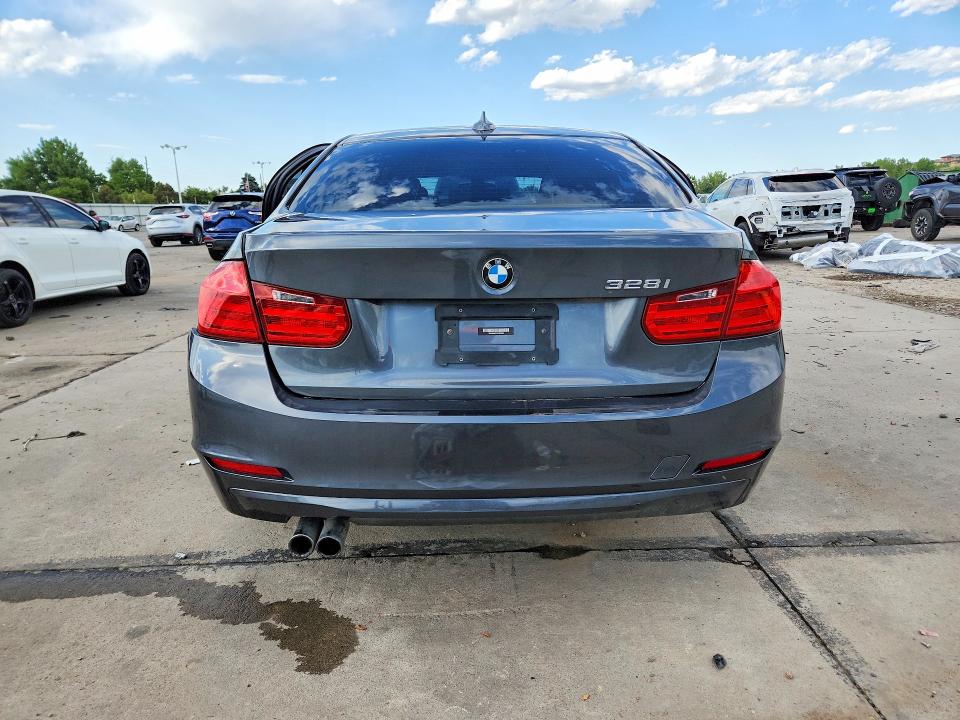2013 BMW 3er VIN WBA3A5C51DF602856 COPART salvage auction — SIDE, CO - PUBLIC - SALVAGE TITLE, sold $825 on 2026-08-03 (photo 6)