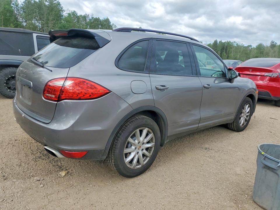 2013 Porsche Cayenne VIN WP1AA2A25DLA08448 COPART salvage auction — FRONT END, ON - PERMIT NO BRAND - UNFIT, sold $2,600 on 2026-08-18 (photo 3)