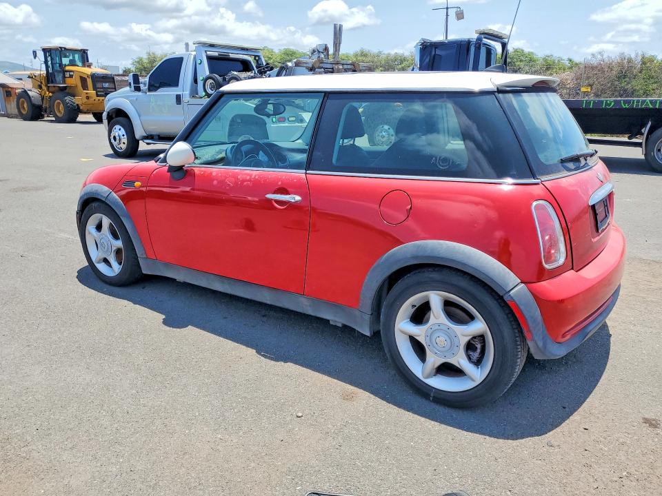 2006 Mini Cooper VIN WMWRC33596TK70873 COPART salvage auction — MINOR DENT/SCRATCHES, HI - CERTIFICATE OF TITLE (P), sold $650 on 2026-07-06 (photo 2)