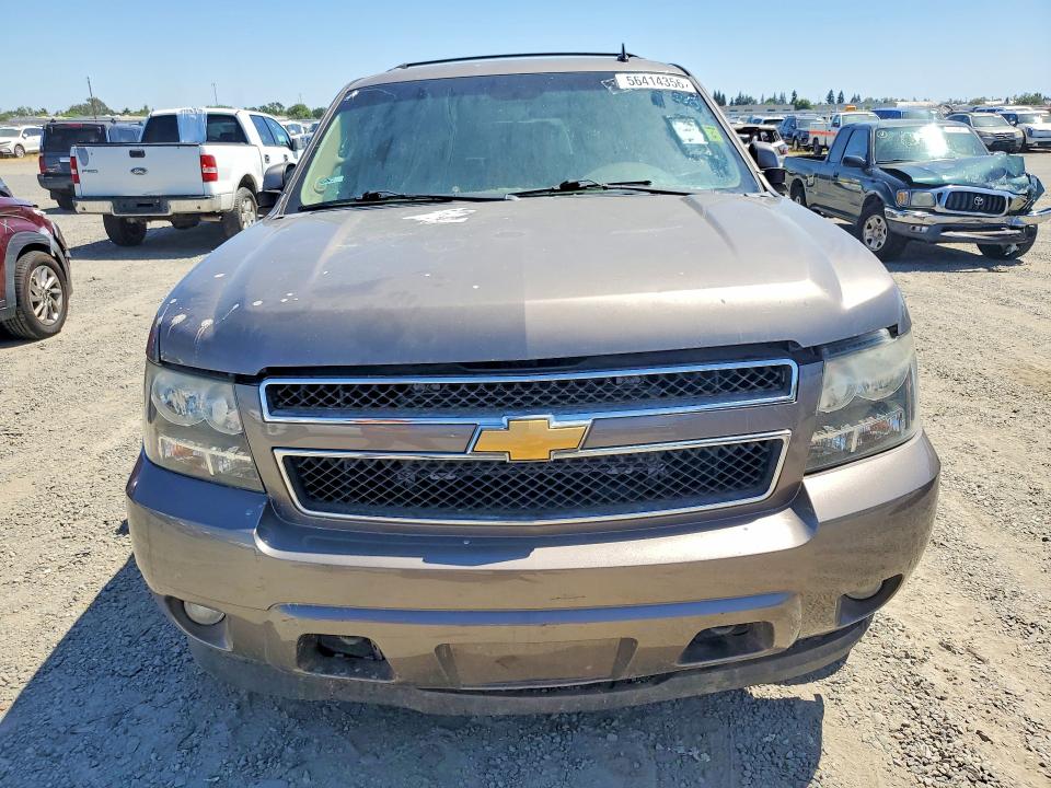 2013 Chevrolet Suburban VIN 1GNSKJE70DR158586 COPART salvage auction — VANDALISM, Ca - Dis/Dlr/Exp Only Clean Title (P), sold $225 on 2026-07-02 (photo 5)