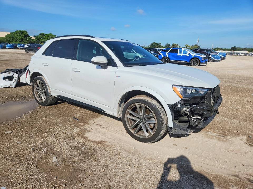 2022 Audi Q3 VIN WA1DECF33N1134079 COPART salvage auction — REAR END, FL - CERT OF TITLE SLVG REBUILDABLE, sold $1,200 on 2026-07-23 (photo 4)
