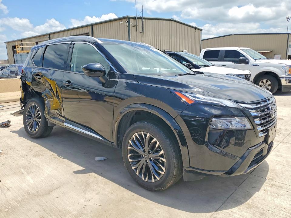 2026 Nissan Rogue VIN JN8BT3DD8TW301183 COPART salvage auction — SIDE, TX - NONREPAIRABLE TITLE, sold $7,800 on 2026-07-22 (photo 4)