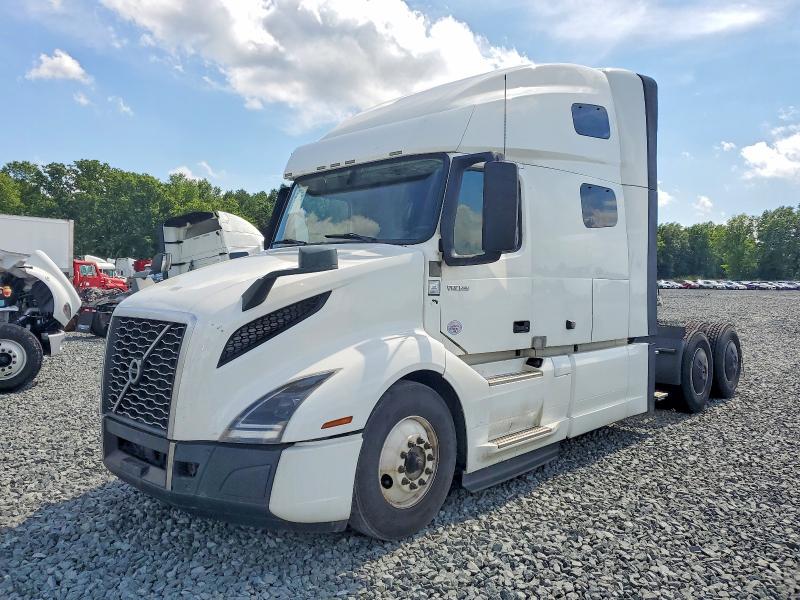 2023 Volvo VIN 4V4NC9EH6PN628498 COPART salvage auction — MECHANICAL, Il - Certificate Of Title, sold $29,500 on 2026-07-07 (photo 2)