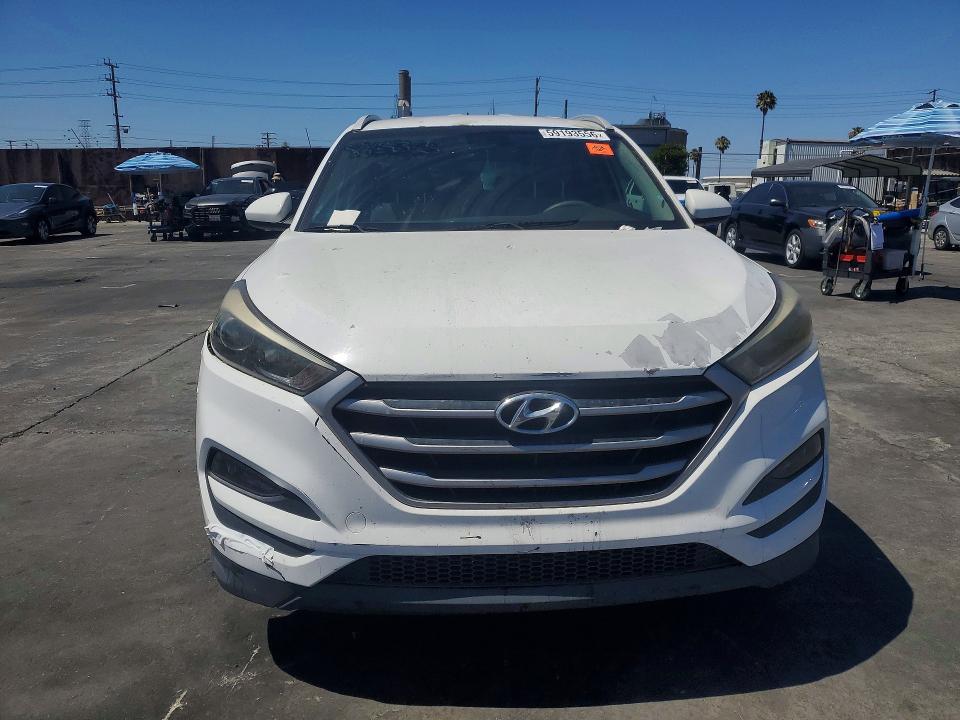 2017 Hyundai Tucson VIN KM8J33A40HU297530 COPART salvage auction — VANDALISM, Ca - Salvage Certificate, sold $2,850 on 2026-07-31 (photo 5)