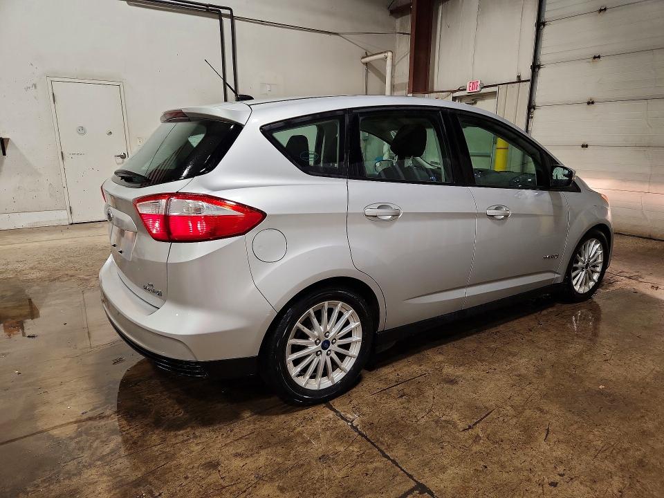2015 Ford C-max VIN 1FADP5AU5FL123737 COPART salvage auction — MINOR DENT/SCRATCHES, PA - CERT OF TITLE, sold $2,850 on 2026-07-09 (photo 3)
