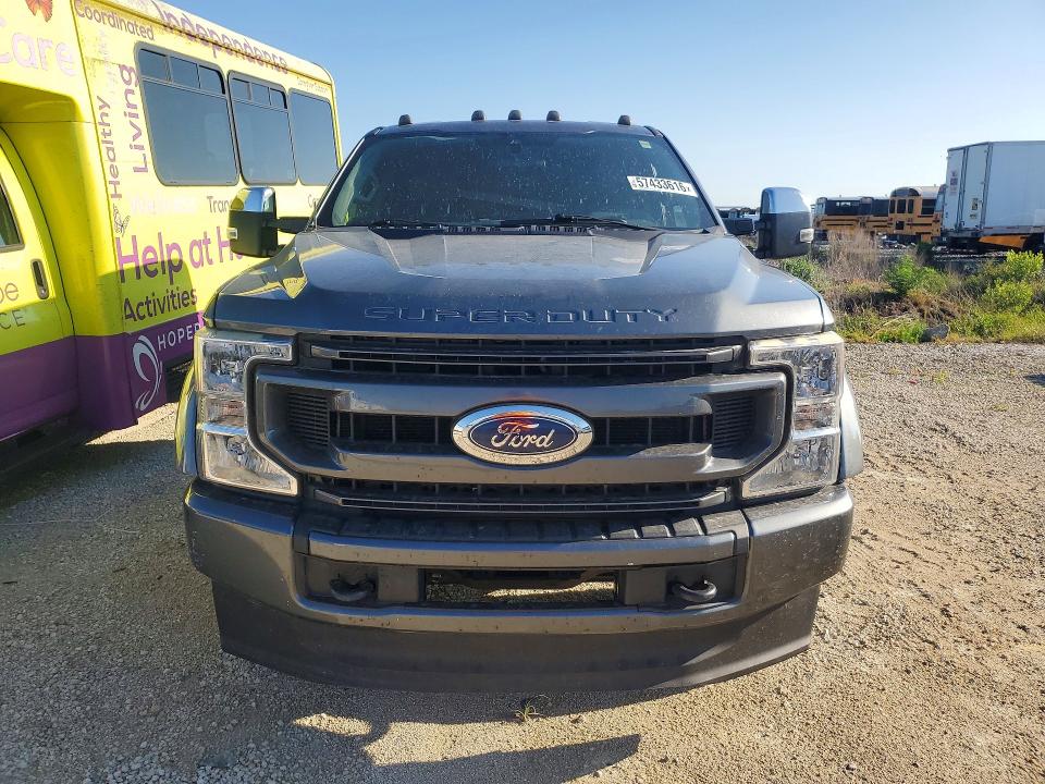2022 Ford F-350 super duty VIN 1FD8W3HT6NEC54352 COPART salvage auction — SIDE, Fl - Cert Of Ttl-Rebuilt&Slvg Rbld, sold $12,300 on 2026-07-21 (photo 5)