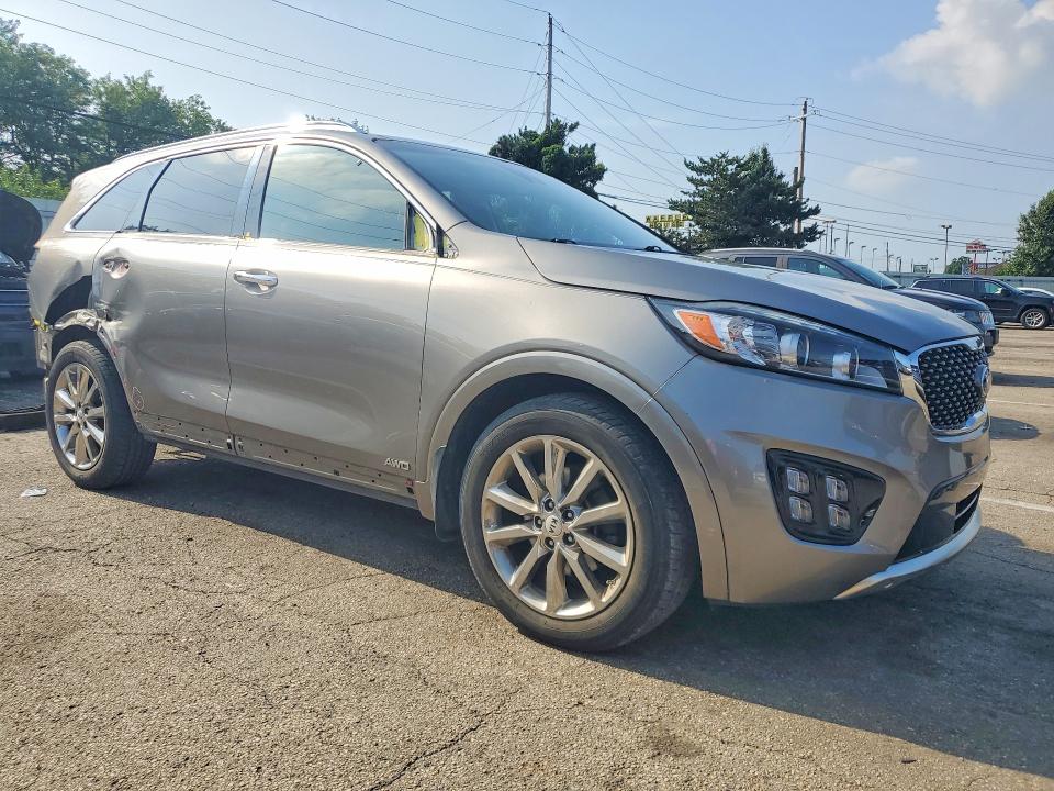 2016 Kia Sorento VIN 5XYPKDA59GG142538 COPART salvage auction — SIDE, OH - CERT OF TITLE-SALVAGE, sold $2,950 on 2026-07-31 (photo 4)