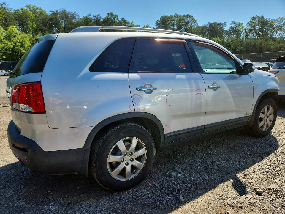 2011 Kia Sorento VIN 5XYKTCA18BG144160 COPART salvage auction — FRONT END, Md - Cert Of Salvage > 75% Damage, sold $900 on 2026-07-10 (photo 3)