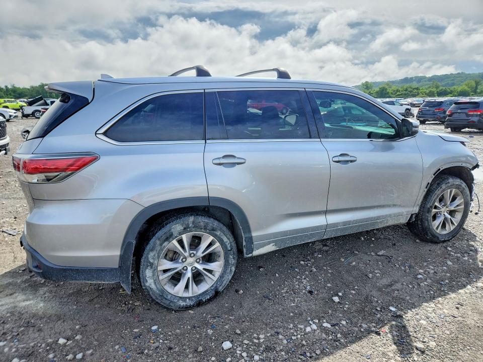 2015 Toyota Highlander VIN 5TDJKRFH4FS218545 COPART salvage auction — FRONT END, Il - Salvage Certificate, sold $7,500 on 2026-07-15 (photo 3)