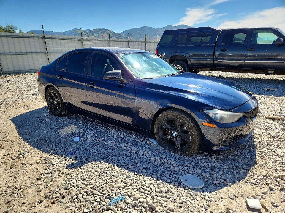 2013 BMW 3er VIN WBA3C1C5XDK103323 COPART salvage auction — SIDE, Ut - Salvage Certificate, sold $150 on 2026-07-24 (photo 4)