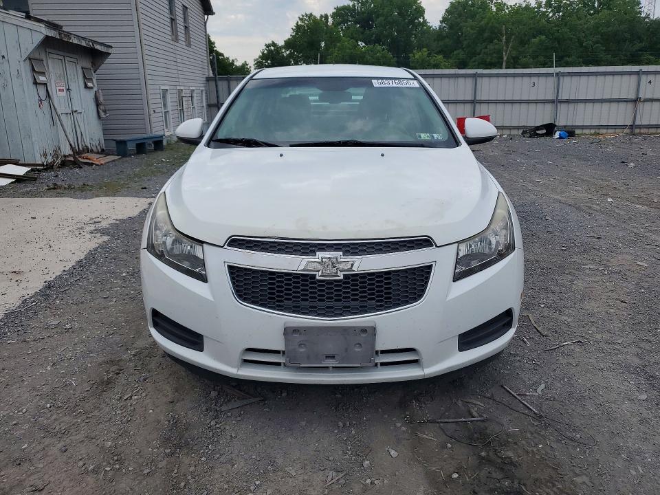 2014 Chevrolet Cruze VIN 1G1PC5SB1E7312448 COPART salvage auction — MINOR DENT/SCRATCHES, Mt - Certificate Of Title, sold $550 on 2026-07-04 (photo 5)