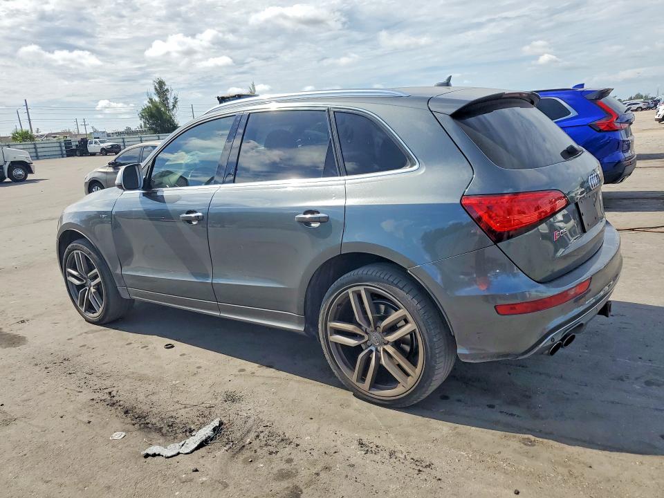 2015 Audi Sq5 VIN WA1VGBFP8FA036369 COPART salvage auction — SIDE, Fl - Cert Of Title Slvg Rebuildable, sold $3,250 on 2026-07-29 (photo 2)