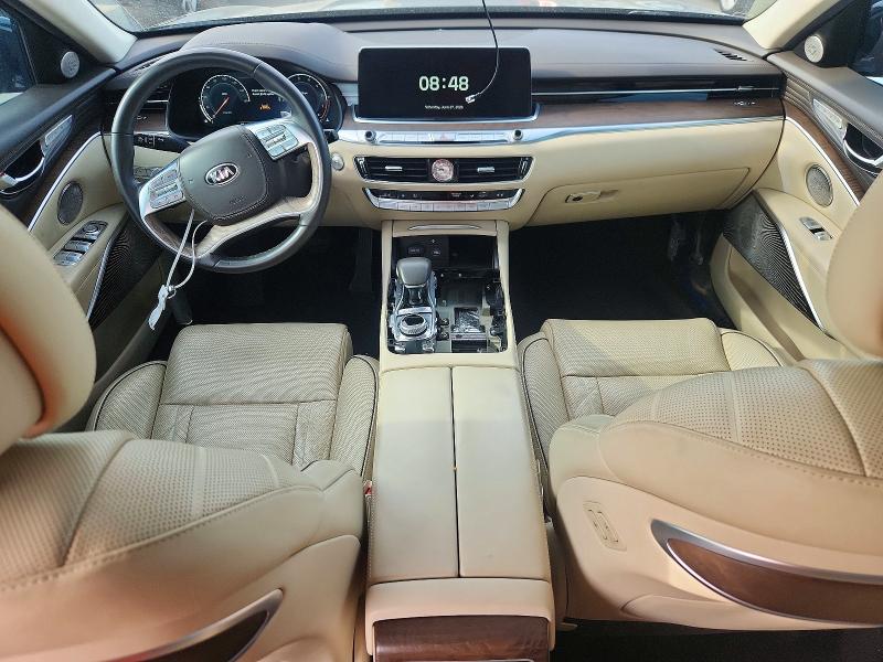 2019 Kia K900 VIN KNAS34J69K6014471 COPART salvage auction — WATER/FLOOD, Tx - Salvage Title-Flood Damage, sold $6,300 on 2026-07-02 (photo 8)