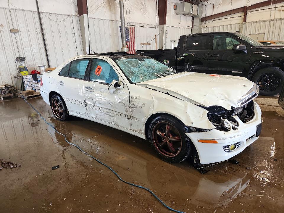 2007 Mercedes-benz E-class VIN WDBUF87X37B155060 COPART salvage auction — ROLLOVER, WI - JUNKED VEHICLE BILL OF SALE, sold $325 on 2026-07-20 (photo 4)