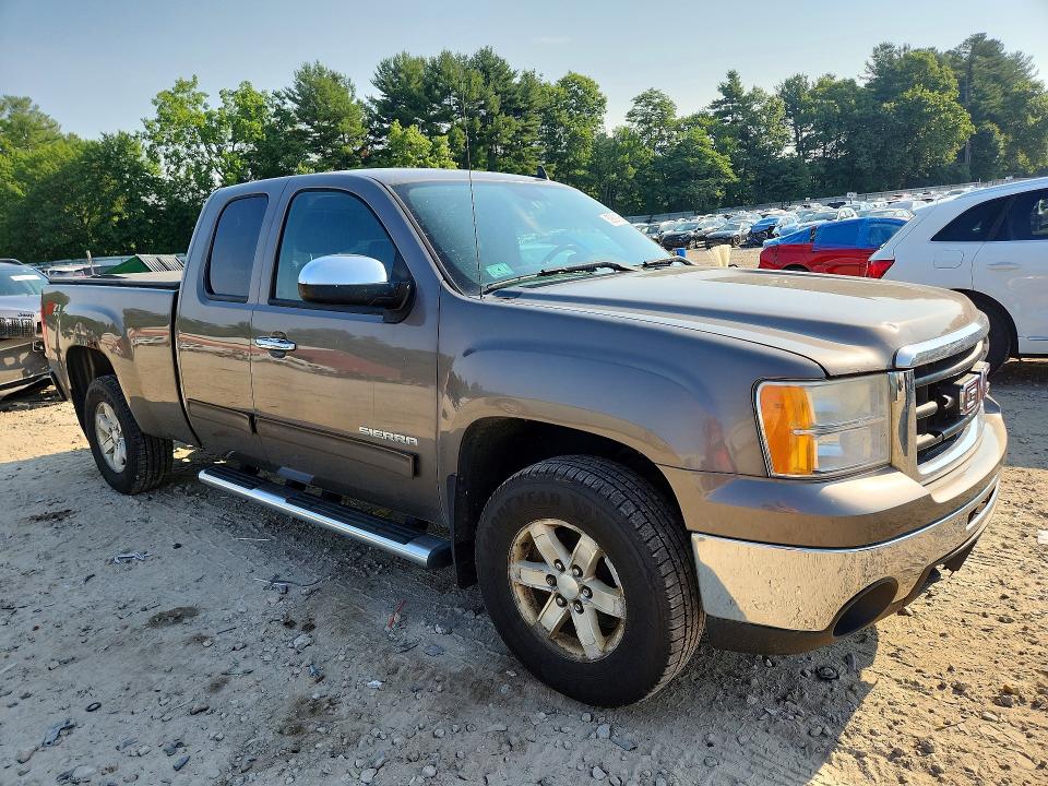 2011 Gmc SIERRA VIN 1GTR2VE35BZ297542 COPART salvage auction — FRAME DAMAGE, Ct - Certificate Of Title, sold $875 on 2026-07-30 (photo 4)