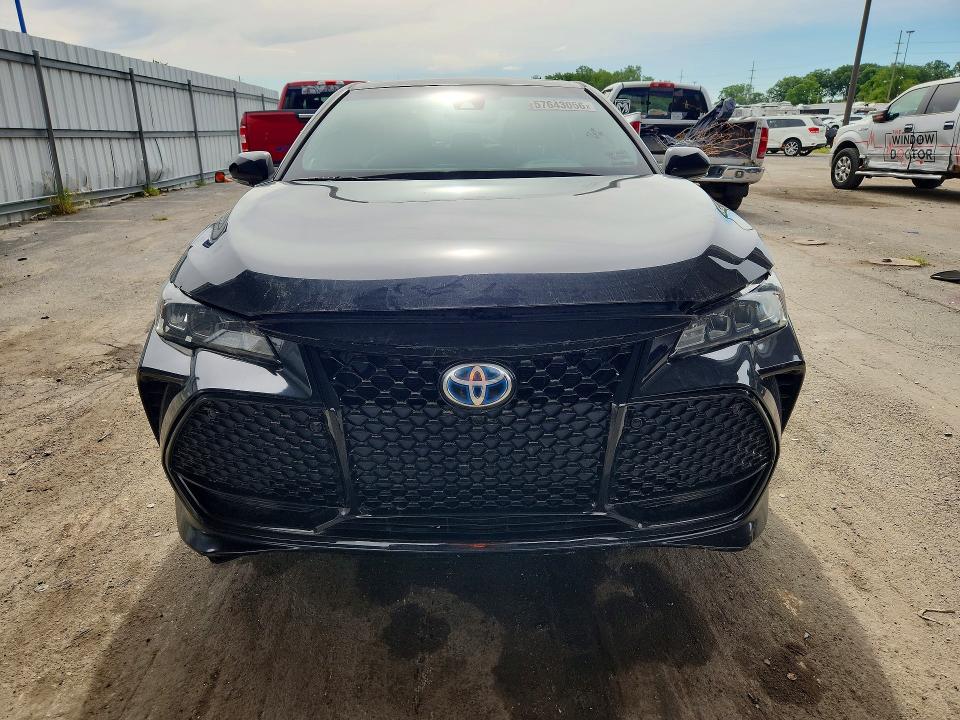 2019 Toyota Avalon hybrid VIN 4T1B21FB4KU001600 COPART salvage auction — REAR END, WV - CERTIFICATE OF TITLE, sold $8,000 on 2026-08-24 (photo 5)