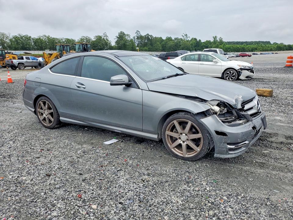 2013 Mercedes-benz C-klasse VIN WDDGJ4HB5DG069830 COPART salvage auction — FRONT END, Sc - Cert Of Title-Salvage, sold $1,100 on 2026-07-13 (photo 4)