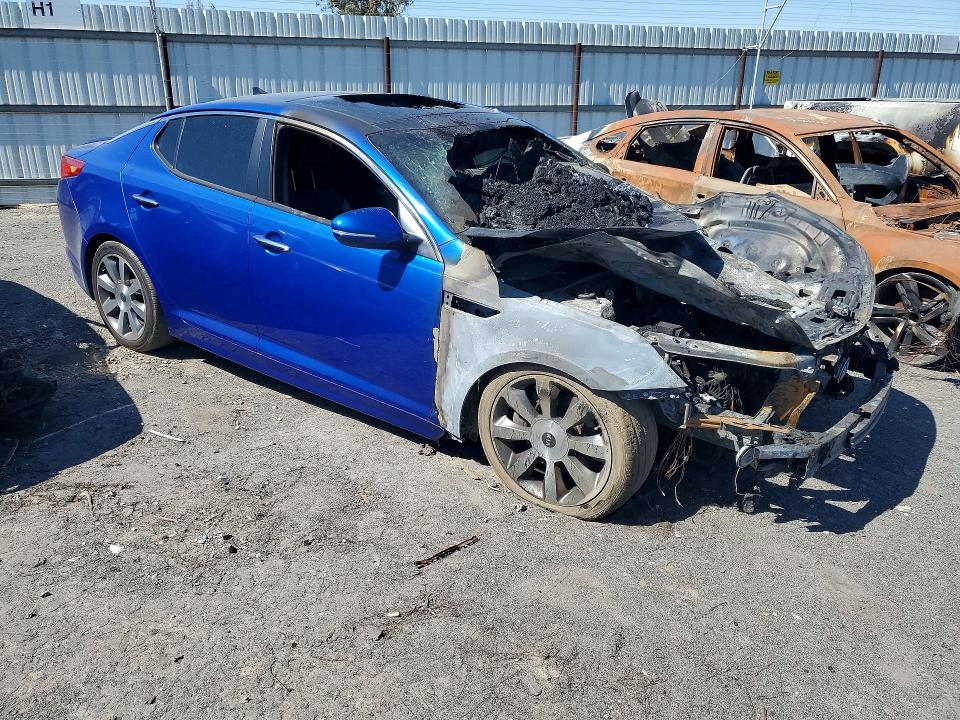 2012 Kia Optima VIN 5XXGR4A61CG015379 COPART salvage auction — BURN, CA - NON-REPAIRABLE VEHICLE CERT, sold $200 on 2026-07-24 (photo 4)