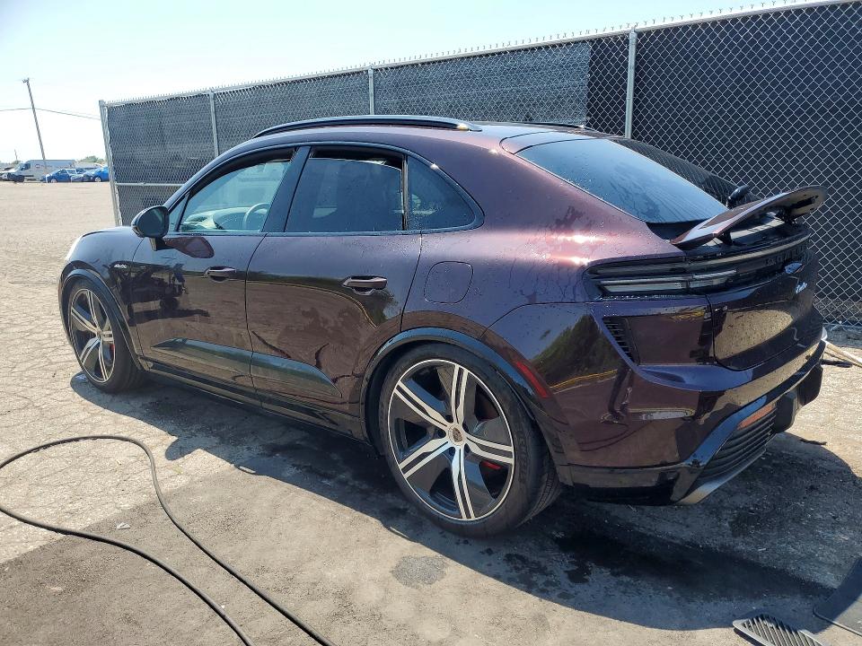2024 Porsche Macan VIN WP1AC2XA2RL200309 COPART salvage auction — MINOR DENT/SCRATCHES, MI - CERTIFICATE OF TITLE, sold $42,250 on 2026-07-07 (photo 2)