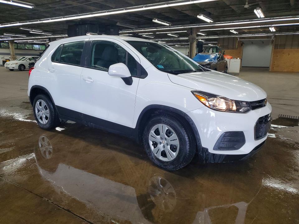 2018 Chevrolet Trax VIN KL7CJKSB2JB721069 COPART salvage auction — UNDERCARRIAGE, Il - Cert Of Title-Corrected, sold $1,600 on 2026-07-09 (photo 4)