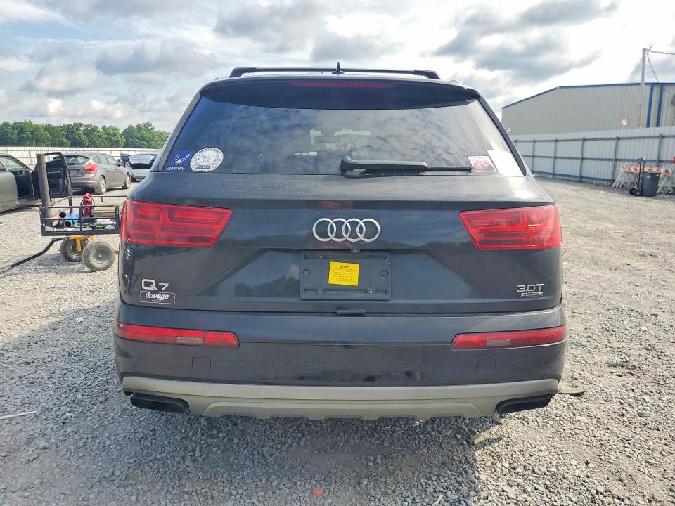 2018 Audi Q7 VIN WA1LAAF78JD011742 COPART salvage auction — MINOR DENT/SCRATCHES, Fl - Dealer Only Clean Title, sold $3,400 on 2026-07-27 (photo 6)