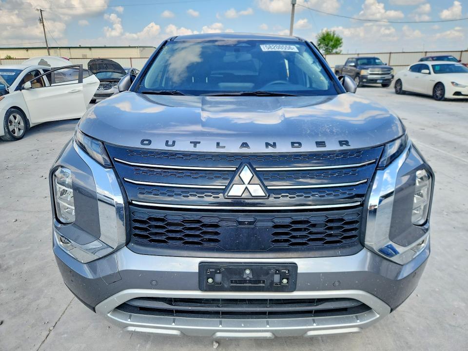 2023 Mitsubishi Outlander VIN JA4J3UA88PZ061829 COPART salvage auction — SIDE, Tx - Salvage Vehicle Title, sold $6,800 on 2026-07-31 (photo 5)