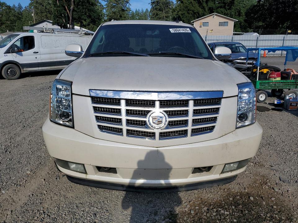 2008 Cadillac Escalade esv VIN 1GYFK66858R120558 COPART salvage auction — MINOR DENT/SCRATCHES, Wa - Vehicle Cert Of Ownership-Titl, sold $550 on 2026-07-21 (photo 5)