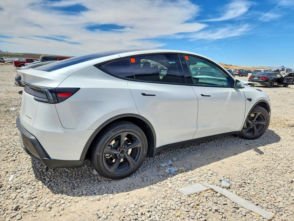 2026 Tesla Model y VIN 7SAYGDEE2TF416022 COPART salvage auction — FRONT END, UT - SALVAGE CERTIFICATE, sold $13,900 on 2026-07-31 (photo 3)