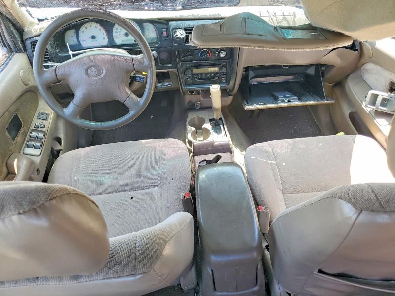 2004 Toyota Tacoma VIN 5TEGM92N24Z380111 COPART salvage auction — ROLLOVER, Ca - Salvage Certificate, sold $700 on 2026-07-16 (photo 8)