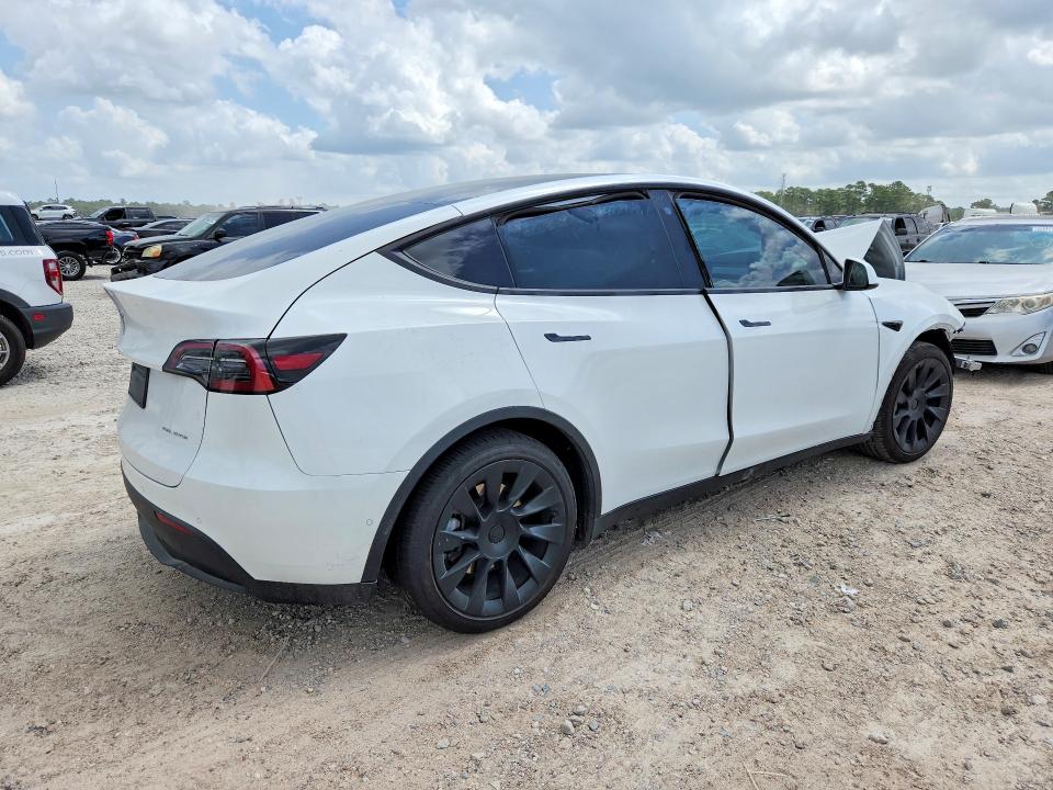2022 Tesla Model y VIN 7SAYGAEE1NF549808 COPART salvage auction — FRONT END, TX - SALVAGE VEHICLE TITLE, sold $150 on 2026-07-28 (photo 3)