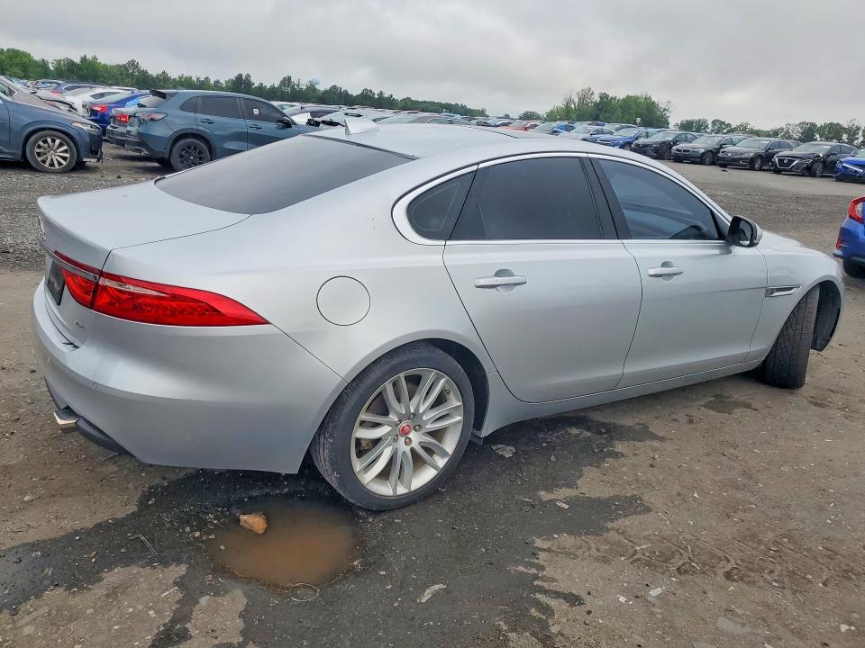 2018 Jaguar Xf VIN SAJBE4EV4JCY56098 COPART salvage auction — MECHANICAL, Va - Certificate Of Title, sold $1,900 on 2026-07-08 (photo 3)