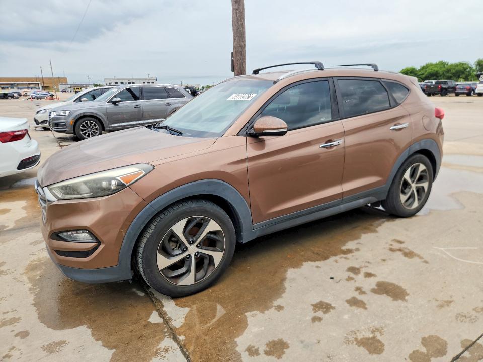 2016 Hyundai Tucson VIN KM8J33A29GU175164 COPART salvage auction — NORMAL WEAR, Fl - Certificate Of Title, sold $2,000 on 2026-07-27 (photo 1)
