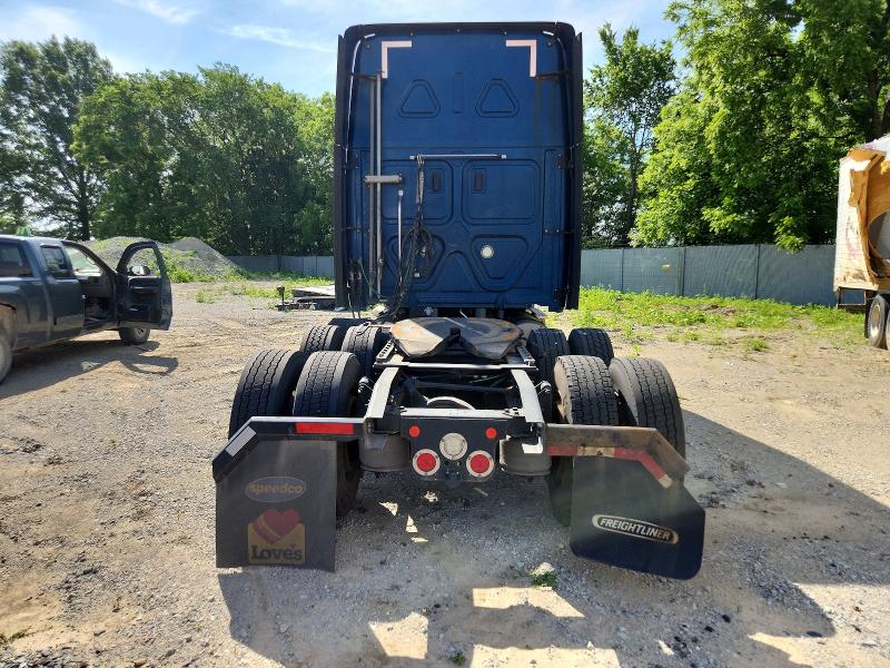 2019 Freightliner Cascadia 125 VIN 3AKJGLFG2KSKL4242 COPART salvage auction — BURN, IN - CERT OF TITLE-SALVAGE TITLE, sold $7,400 on 2026-08-11 (photo 6)
