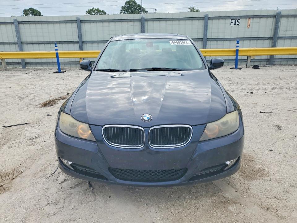 2010 BMW 3er VIN WBAPH7G51ANM51490 COPART salvage auction — SIDE, Fl - Cert Of Title Slvg Rebuildable, sold $100 on 2026-07-29 (photo 5)