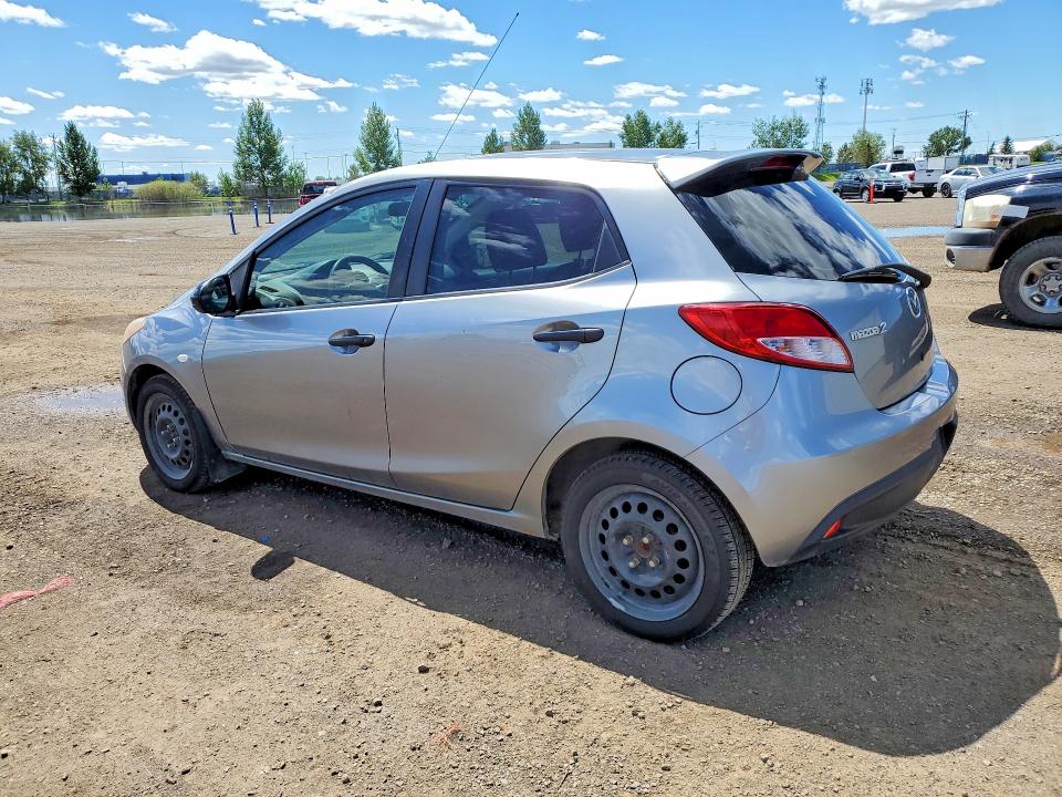 2014 Mazda 2 VIN JM1DE1KY3E0189178 COPART salvage auction — SIDE, Ab - Bos - Salvage, sold $200 on 2026-07-21 (photo 2)