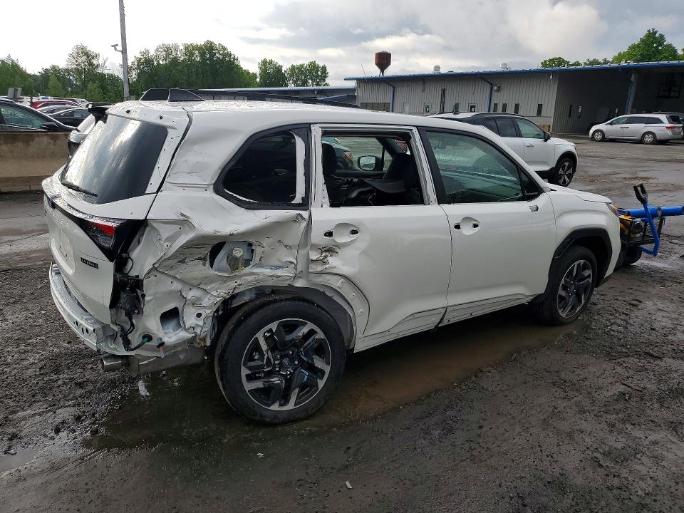 2025 Subaru Forester VIN JF2SLSRD2SH449364 COPART salvage auction — REAR END, NY - MV-907A SALVAGE CERTIFICATE, sold $6,700 on 2026-07-28 (photo 3)