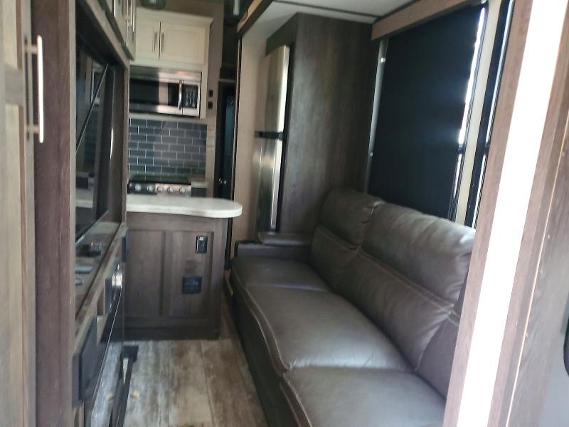 2019 Keystone Raptor VIN 4YDF42331KR800771 COPART salvage auction — FRONT END, MO - SALVAGE CERTIFICATE OF TITLE, sold $10,900 on 2026-07-30 (photo 6)