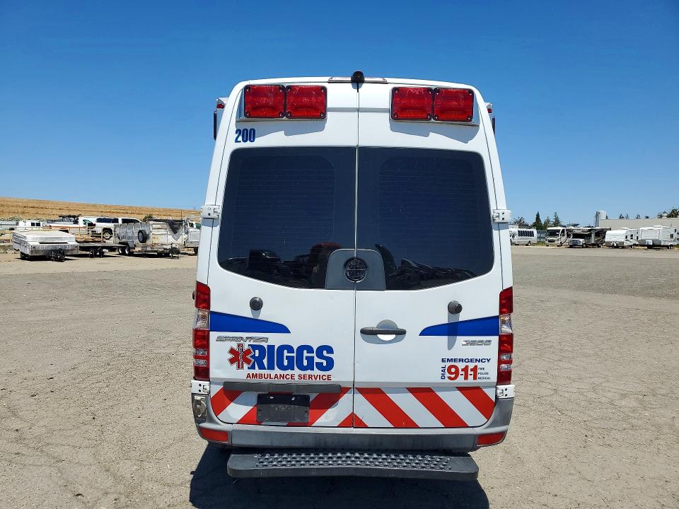 2017 Mercedes-benz Sprinter VIN WDAPE7CD8HP412907 COPART salvage auction — NORMAL WEAR, Ca - Dis/Dlr/Exp Only Clean Title, sold $2,650 on 2026-07-08 (photo 6)