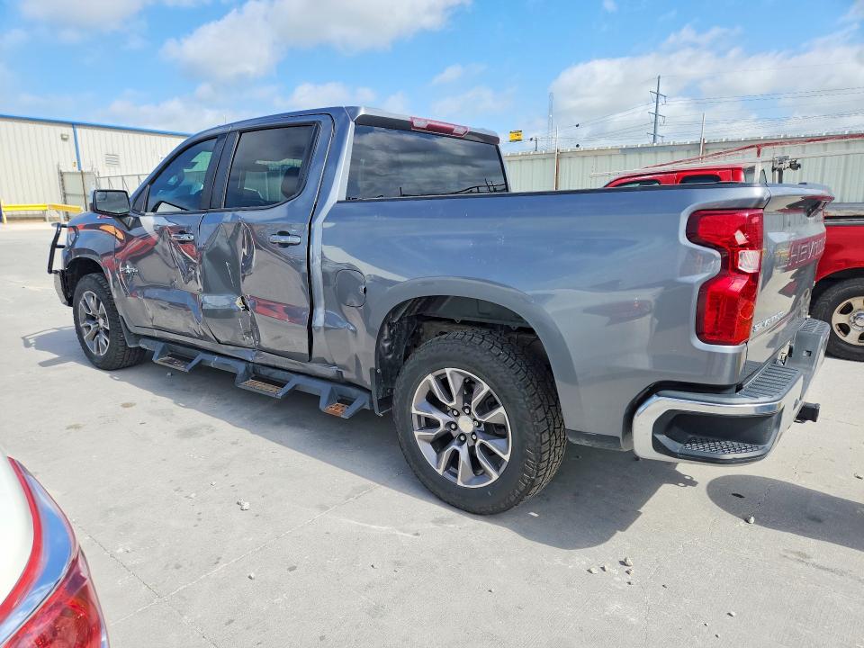2021 Chevrolet Silverado VIN 1GCUYDED3MZ336918 COPART salvage auction — SIDE, Tx - Salvage Vehicle Title, sold $9,600 on 2026-07-02 (photo 2)