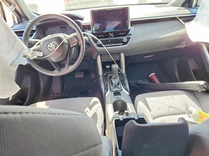 2025 Toyota Corolla VIN 7MUFBABG4SV085368 COPART salvage auction — SIDE, Salvage Title, sold $5,500 on 2026-07-15 (photo 8)
