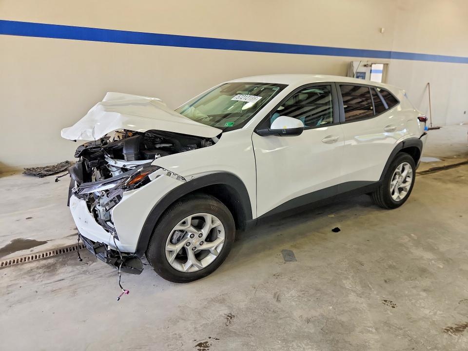 2025 Chevrolet Trax VIN KL77LFEP2SC300815 COPART salvage auction — FRONT END, Va - Cert Of Title - Salvage, sold $950 on 2026-07-17 (photo 1)