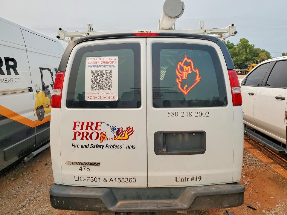 2019 Chevrolet Express VIN 1GCWGAFG8K1370786 COPART salvage auction — MINOR DENT/SCRATCHES, Ok - Certificate Of Title, sold $2,450 on 2026-07-09 (photo 6)
