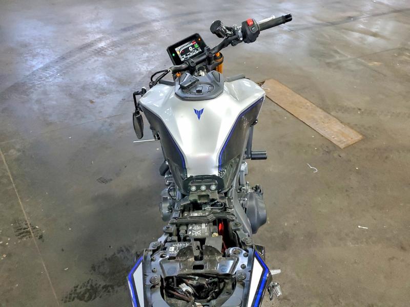 2025 Yamaha Mt VIN JYARN95E6SA002555 COPART salvage auction — SIDE, Mn - Cert Of Title-Salvage, sold $5,300 on 2026-07-30 (photo 6)