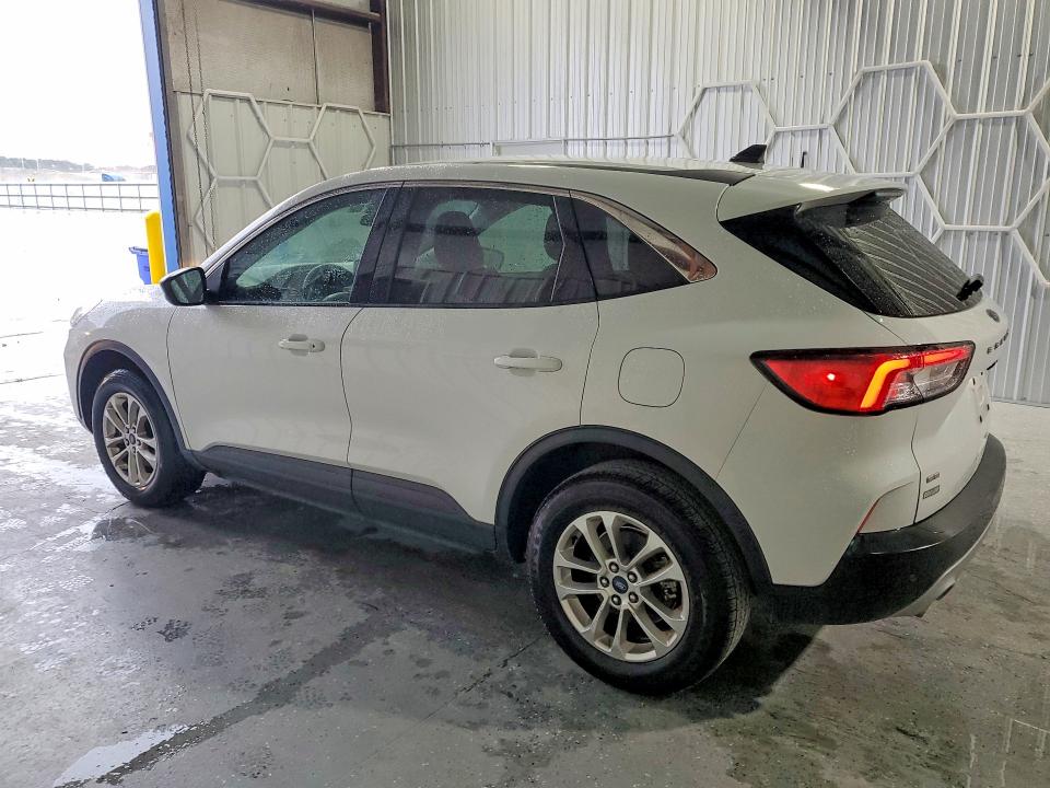 2022 Ford Escape VIN 1FMCU9G65NUB30660 COPART salvage auction — UNDERCARRIAGE, Nc - Dealer Only Clean Title, sold $5,400 on 2026-07-09 (photo 2)