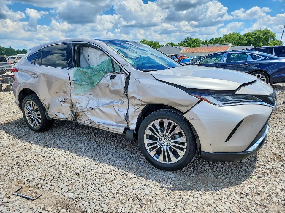 2024 Toyota Venza VIN JTEAAAAH7RJ175909 COPART salvage auction — SIDE, OH - CERT OF TITLE-SALVAGE, sold $5,300 on 2026-07-28 (photo 4)