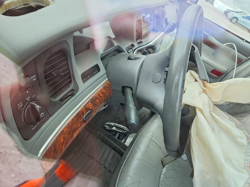 1997 Mercury Grand marquis VIN 2MELM75W4VX673422 COPART salvage auction — FRONT END, MI - CERTIFICATE OF TITLE, sold $175 on 2026-07-23 (photo 9)